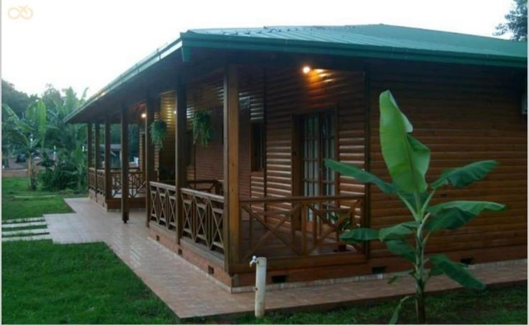 Cabanas Paseo Del Yacaratia 푸에르토이과수 외부 사진