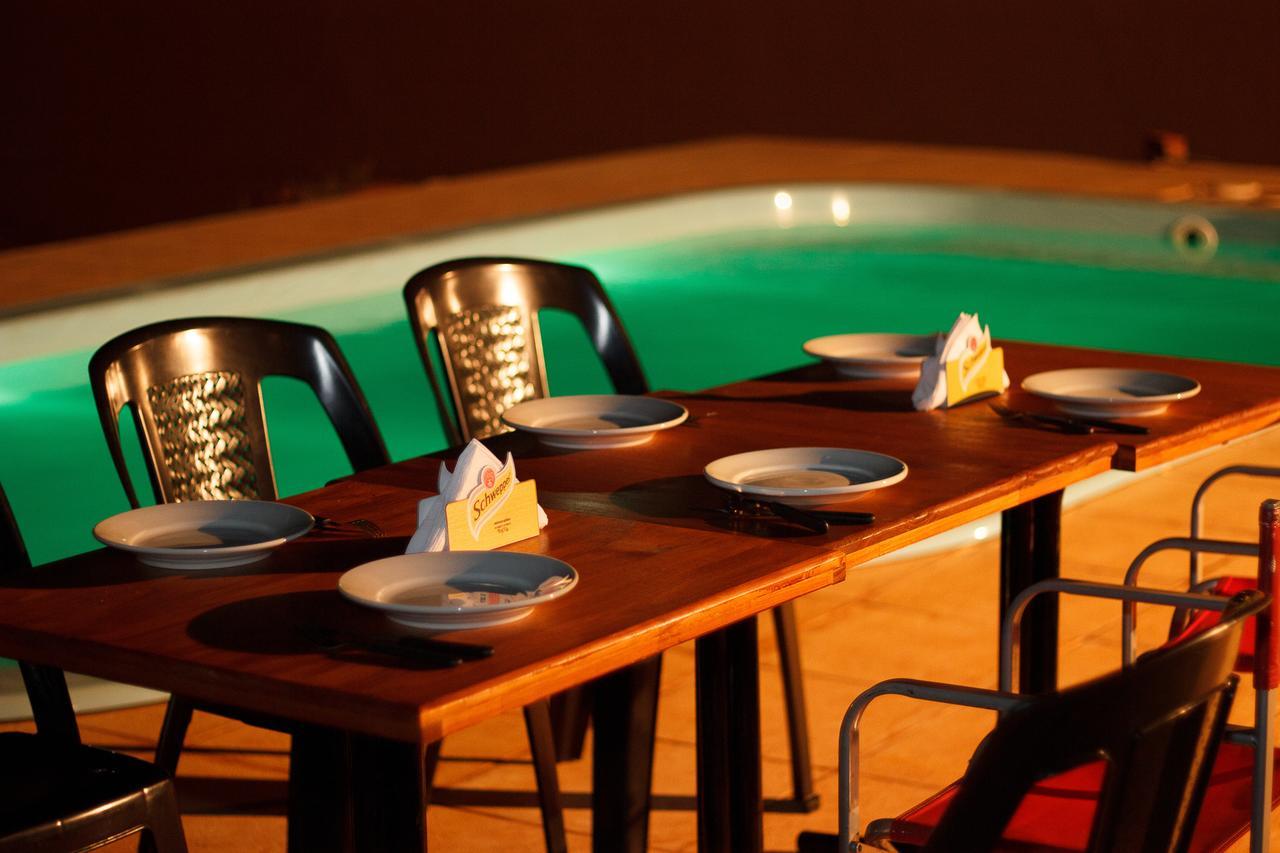 Cabanas Paseo Del Yacaratia 푸에르토이과수 외부 사진